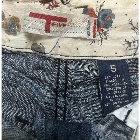 T5 Cuffed Denim Shorts, Size 5 - Picture 3 of 4